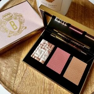Bobbi Brown Makeup Sculpt & Glow Palette Light